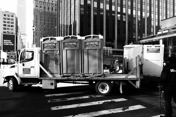 Best Construction site porta potty rental  in Macon, MO